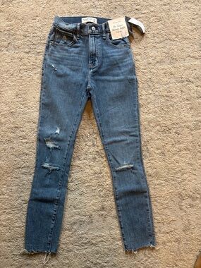 Abercrombie & Fitch Women's Distressed The Super Skinny Ankle High Rise 24S NWT!